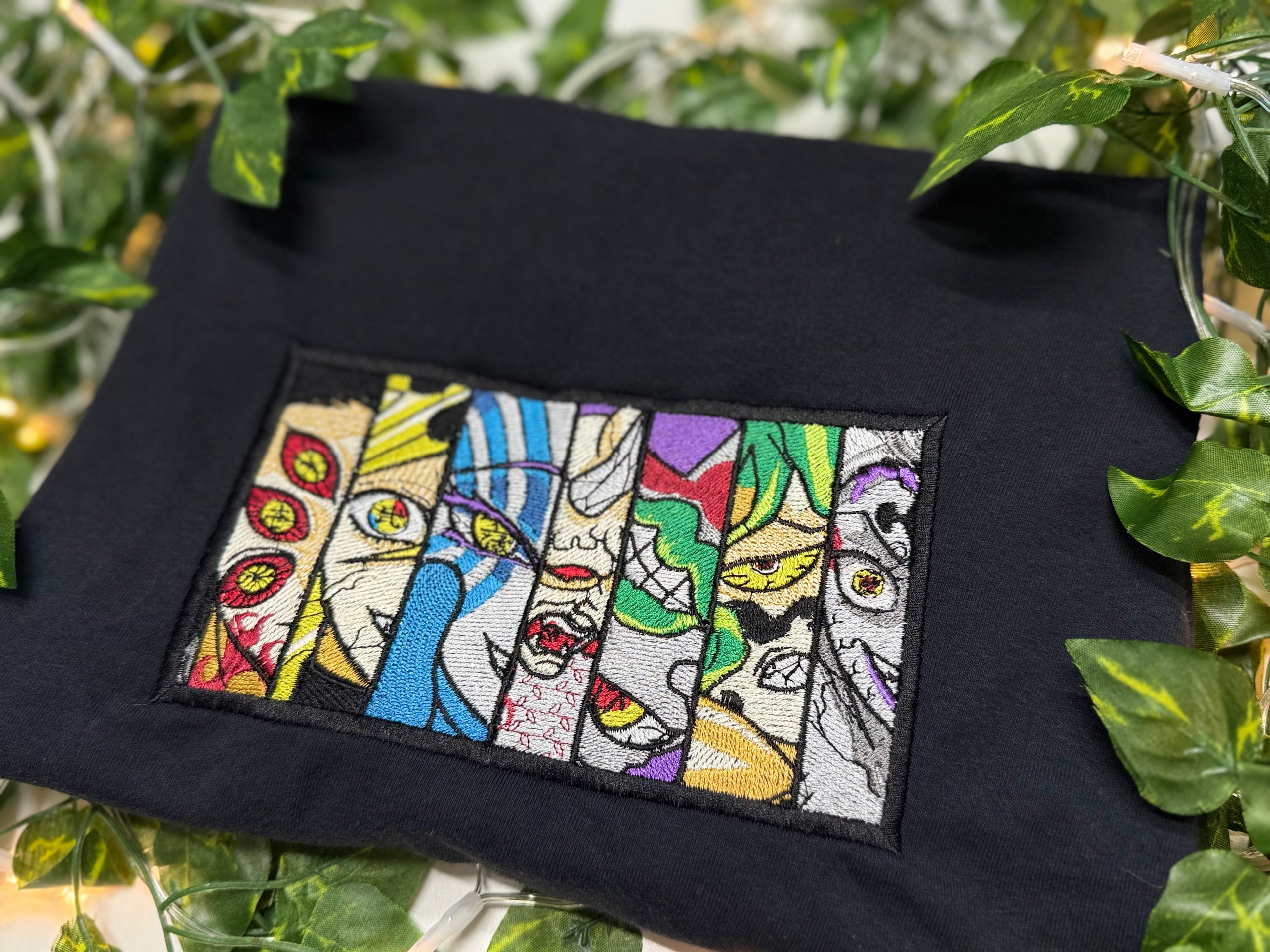 Upper moons tee