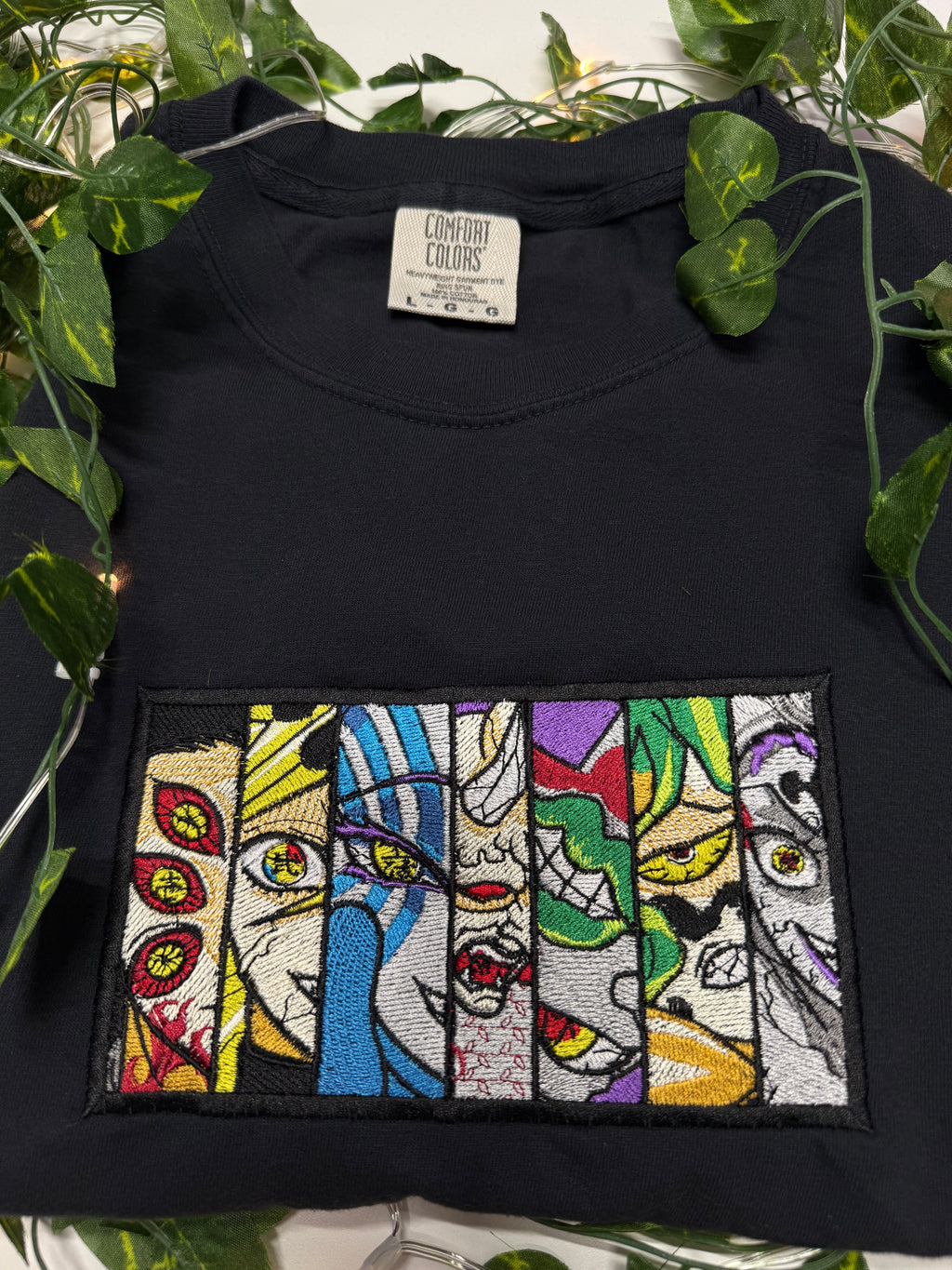 Upper moons tee